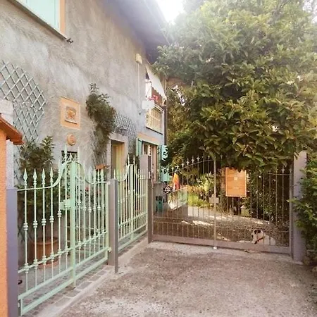 Lejlighed Dimora Amalthea Dei Laghi Maggiore E Monate